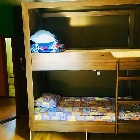 Apelsin Hostel Almati Kültér fotó