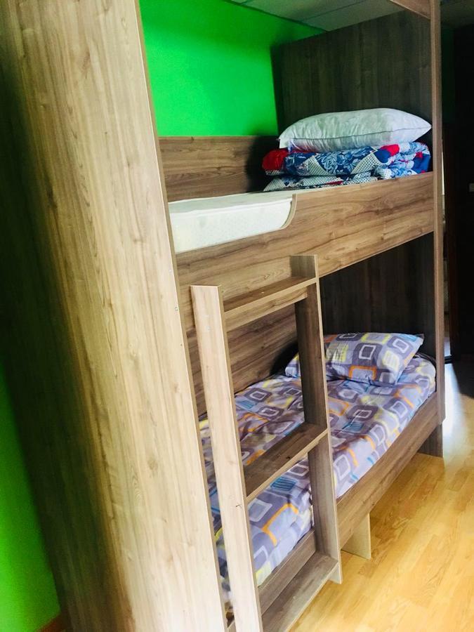 Apelsin Hostel Almati Kültér fotó