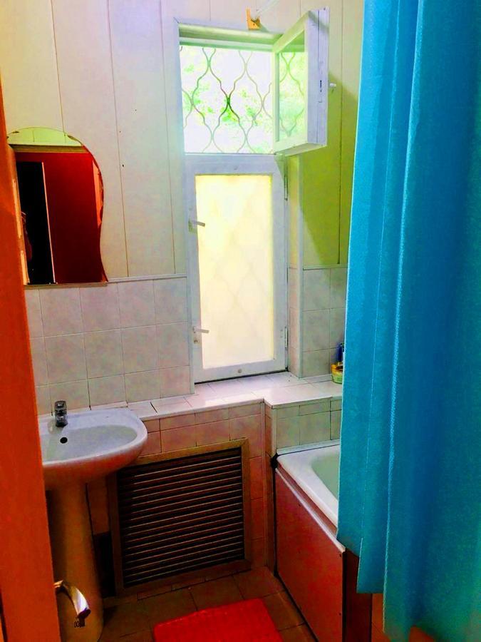 Apelsin Hostel Almati Kültér fotó