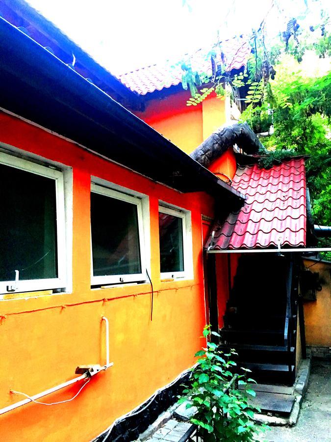 Apelsin Hostel Almati Kültér fotó